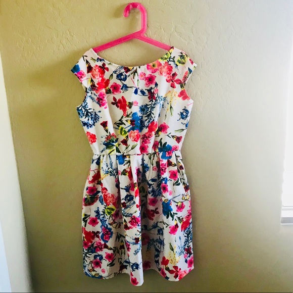 One Clothing floral dress - Picture 1 of 2